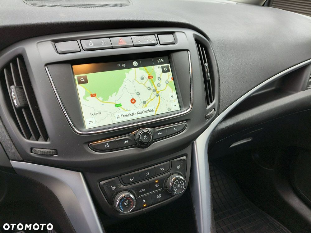 Opel Zafira - 10