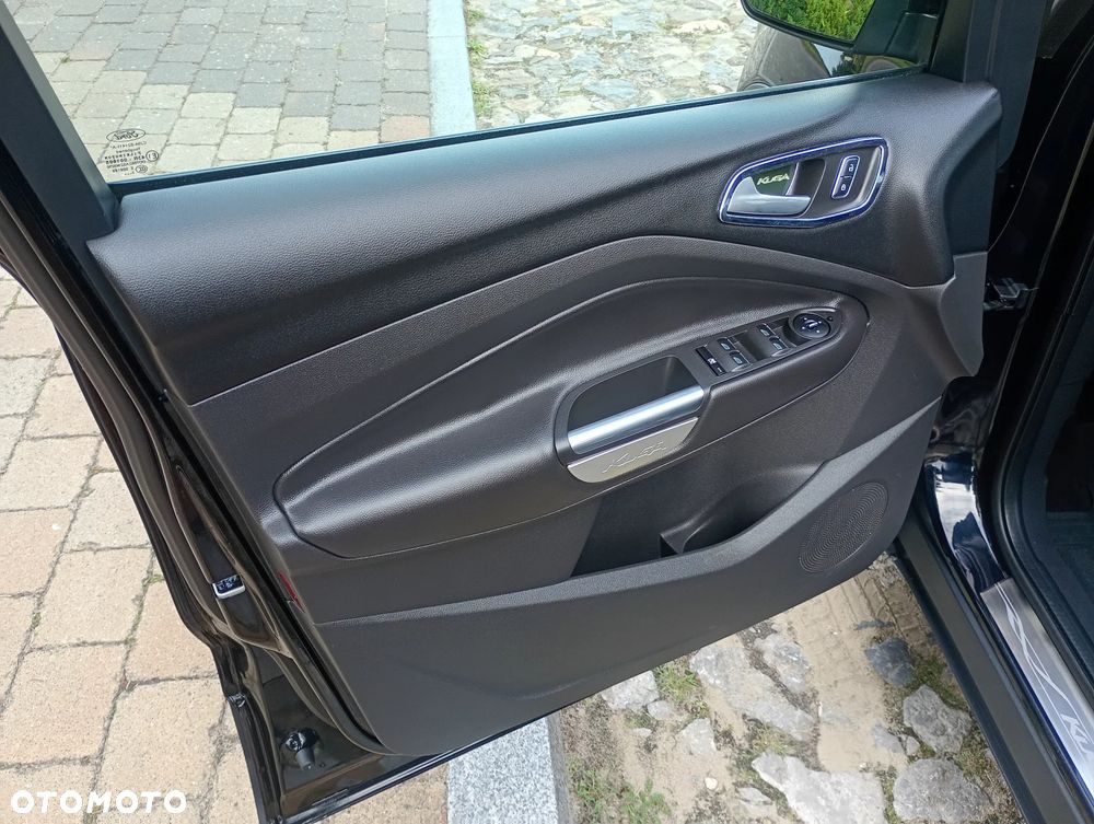Ford Kuga 2.0 TDCi 2x4 Titanium - 26