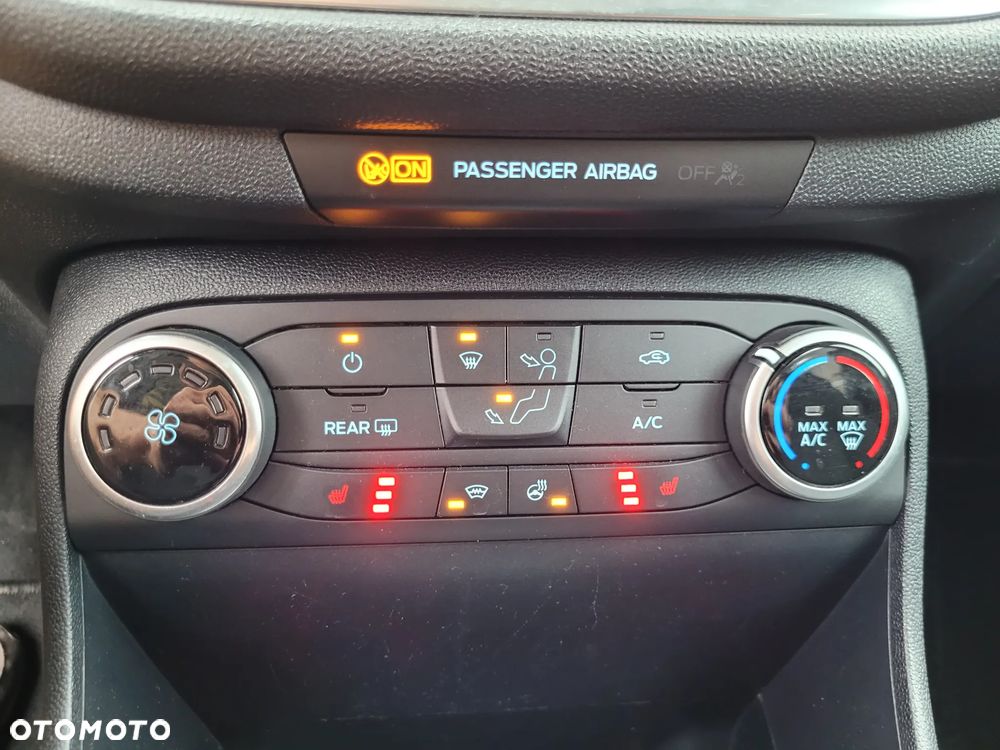 Ford Fiesta 1.0 EcoBoost S&S COOL&CONNECT - 18
