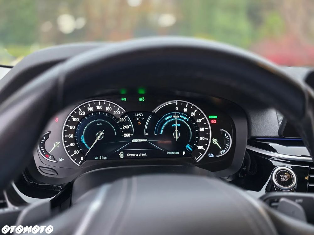 BMW Seria 5 530e iPerformance xDrive M Sport sport - 26