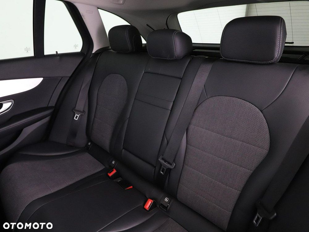 Mercedes-Benz Klasa C 220 d 9G-TRONIC Avantgarde - 17