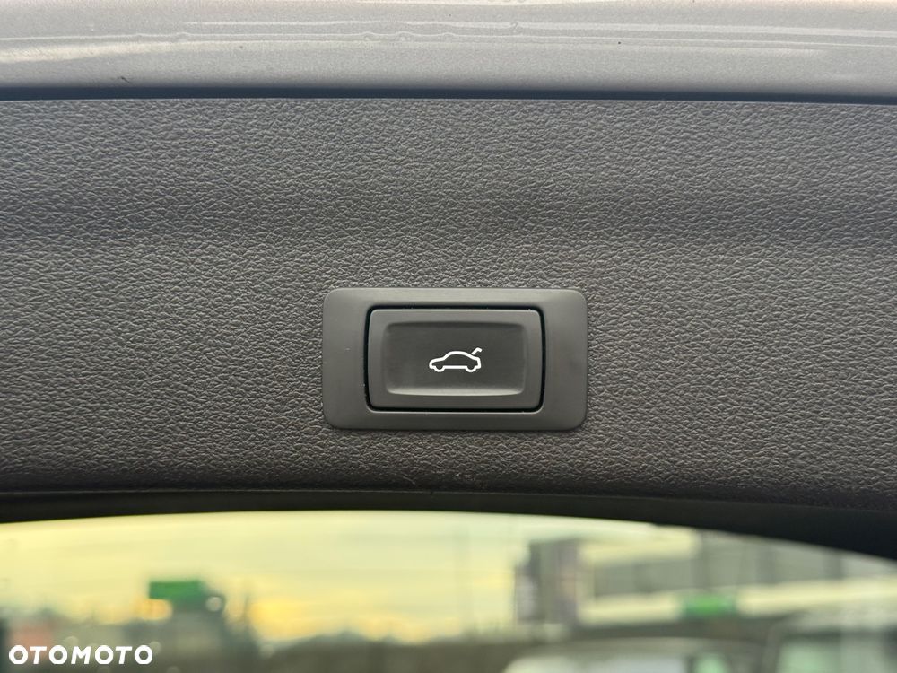 Audi A6 Avant 45 TFSI S tronic design - 28