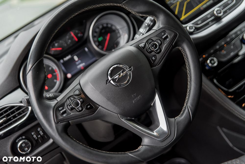 Opel Astra 1.4 Turbo Edition - 37