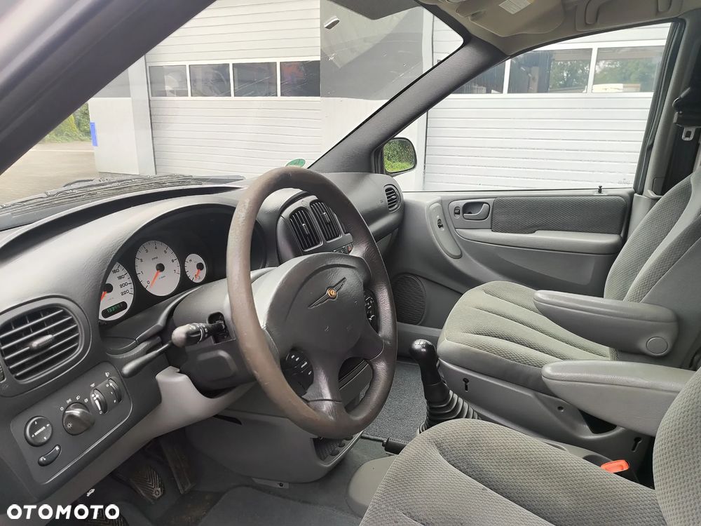Chrysler Grand Voyager - 9