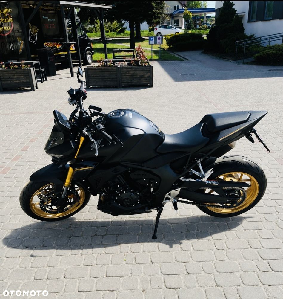 Honda CB - 2