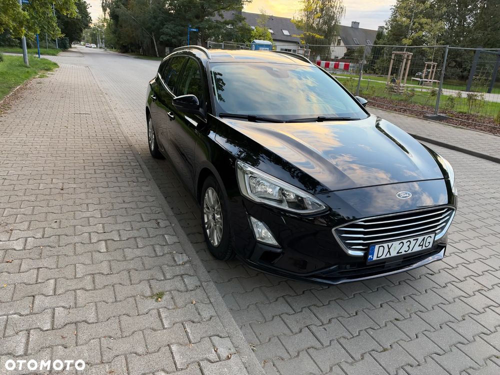 Ford Focus 1.5 EcoBoost Titanium - 4