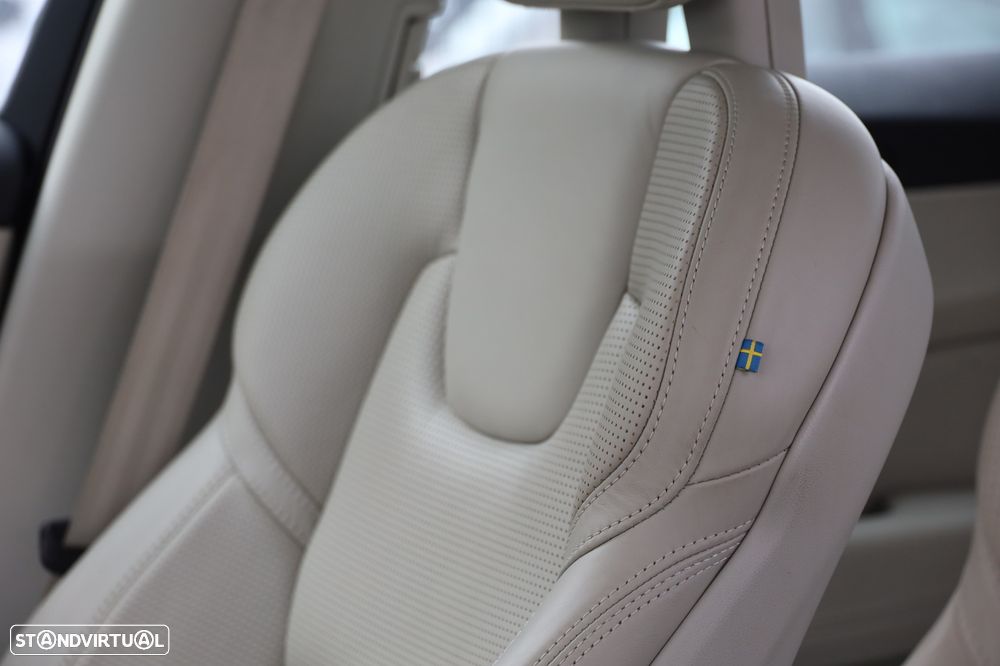 Volvo XC 60 2.0 D4 Inscription AWD Geartronic - 8