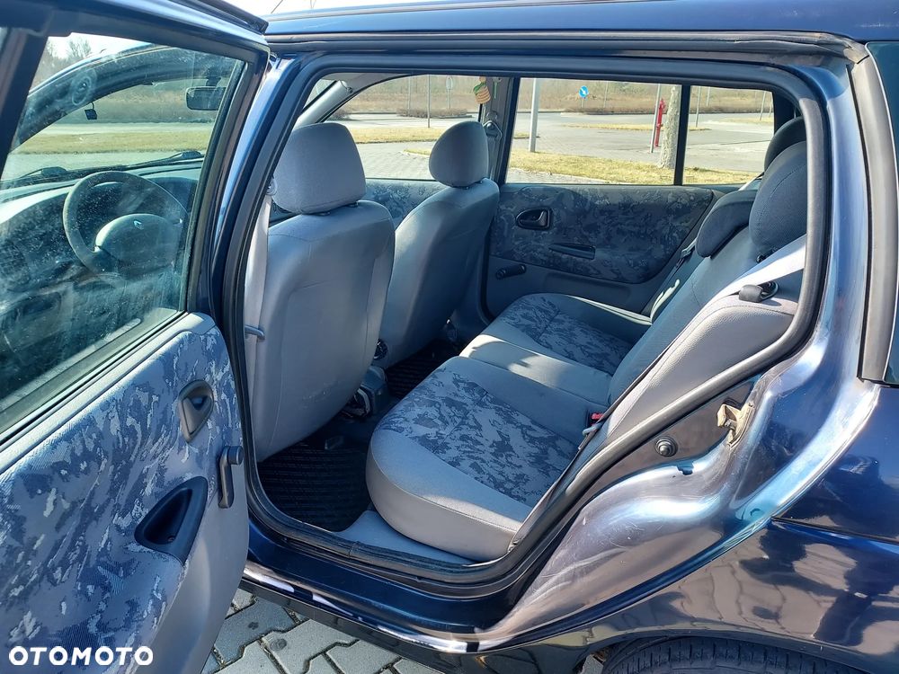 Renault Megane 1.4 RN 16V (klm) - 17