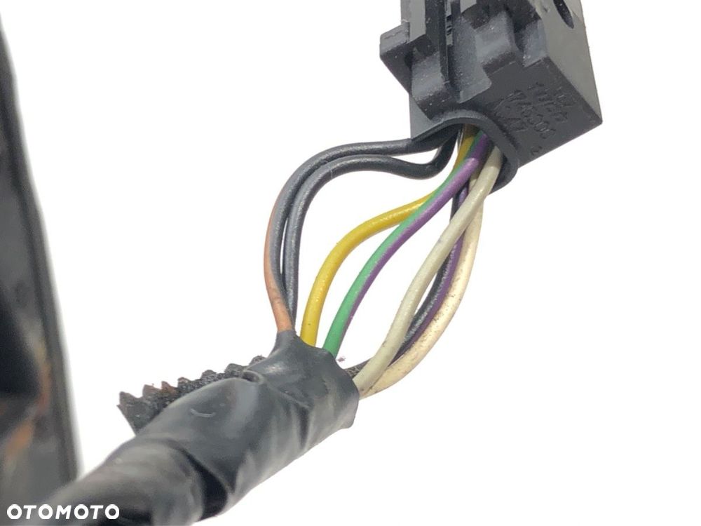 LUSTERKO PRAWE - 78.00 PLN - FIAT BRAVO II (198_) 2006 - 2022 1.9 D Multijet (198AXB1A) 88 kW [120 - 5