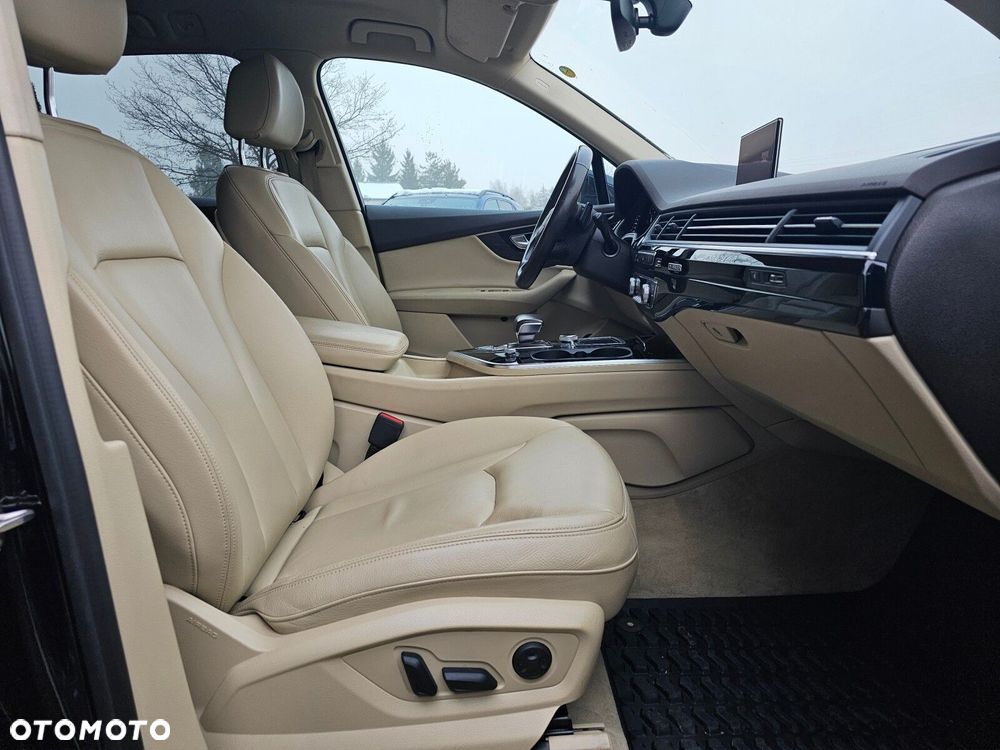 Audi Q7 - 15