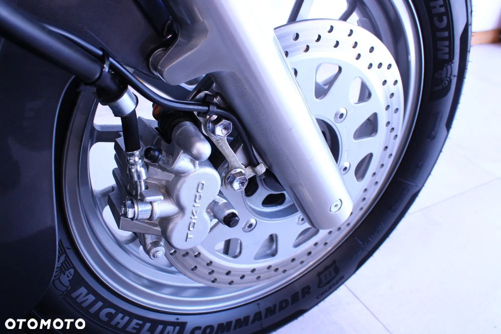 Suzuki Intruder - 33