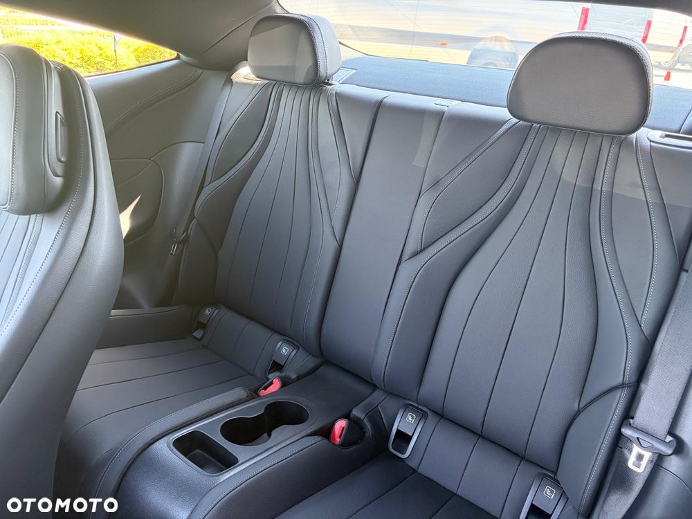 Mercedes-Benz CLE 200 4Matic 9G-TRONIC Edition AMG Line - 16