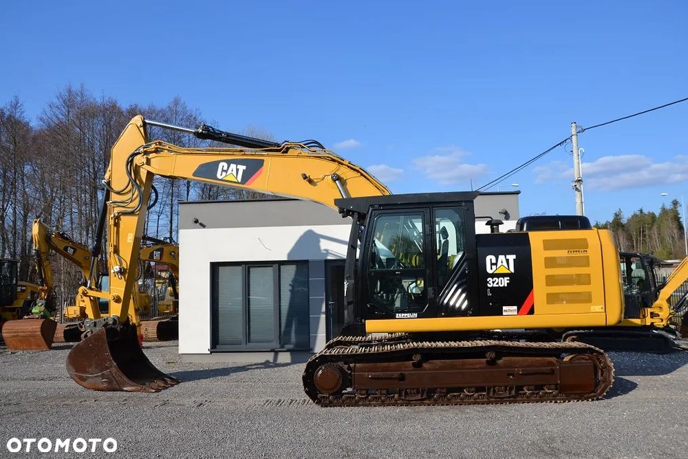Caterpillar CAT 320 F - 4