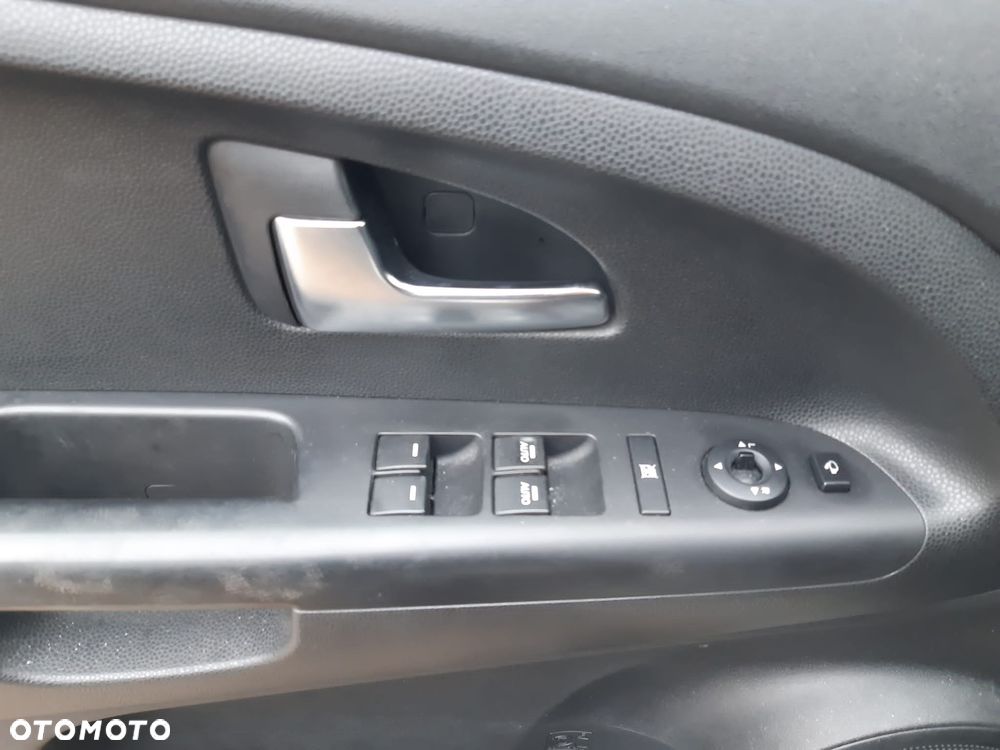 Kia Venga 1.6 CVVT Automatik Platinum Edition - 17
