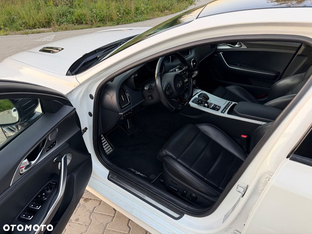 Kia Stinger 3.3 T-GDI V6 GT AWD - 12