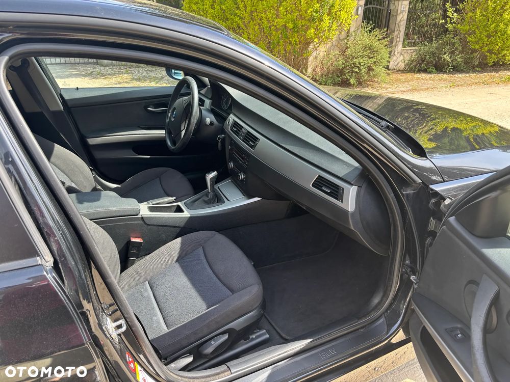 BMW Seria 3 320d - 9