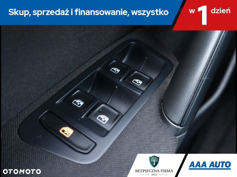 Volkswagen Golf - 17