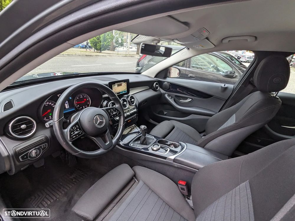 Mercedes-Benz C 200 - 11