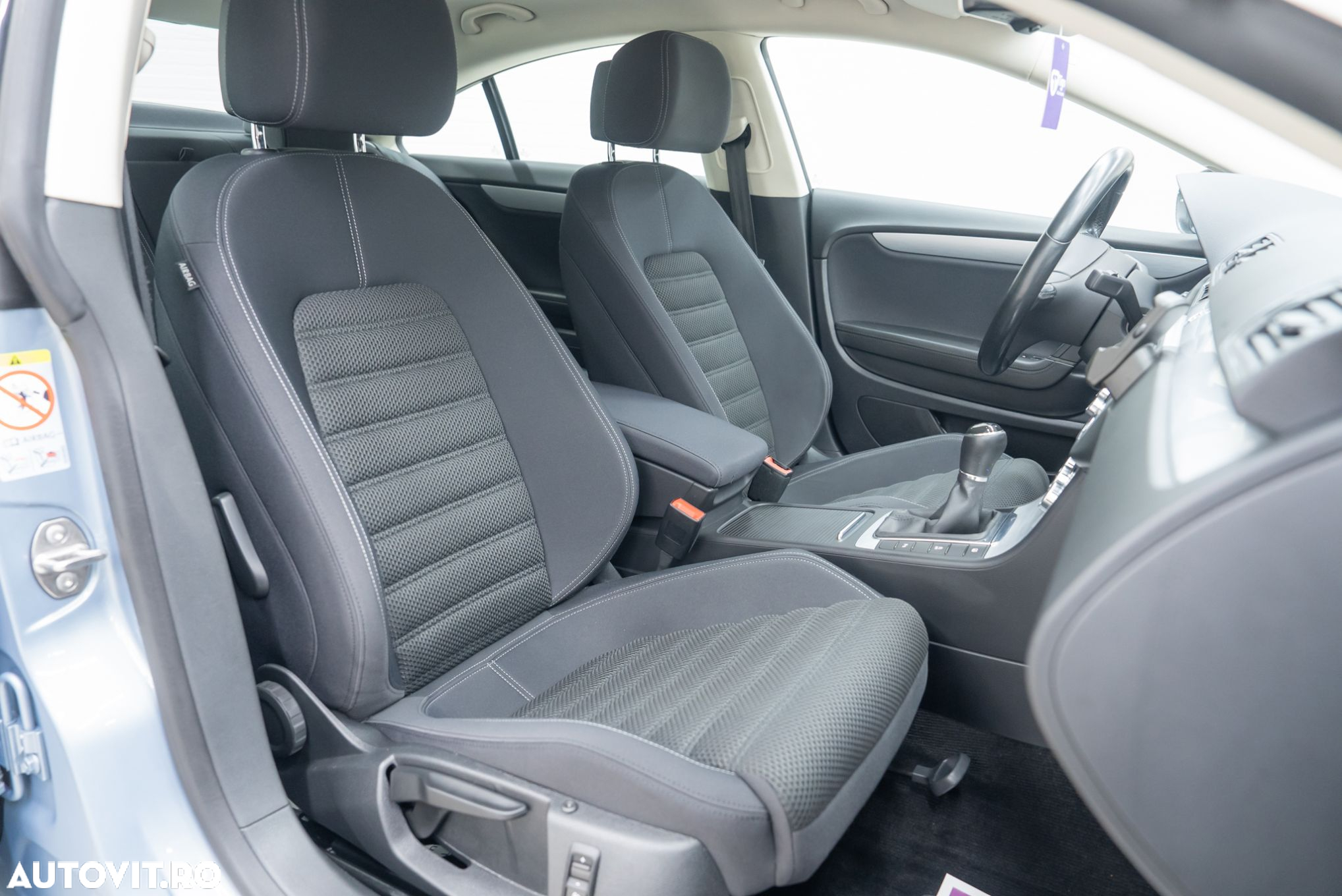 Volkswagen Passat CC - 11