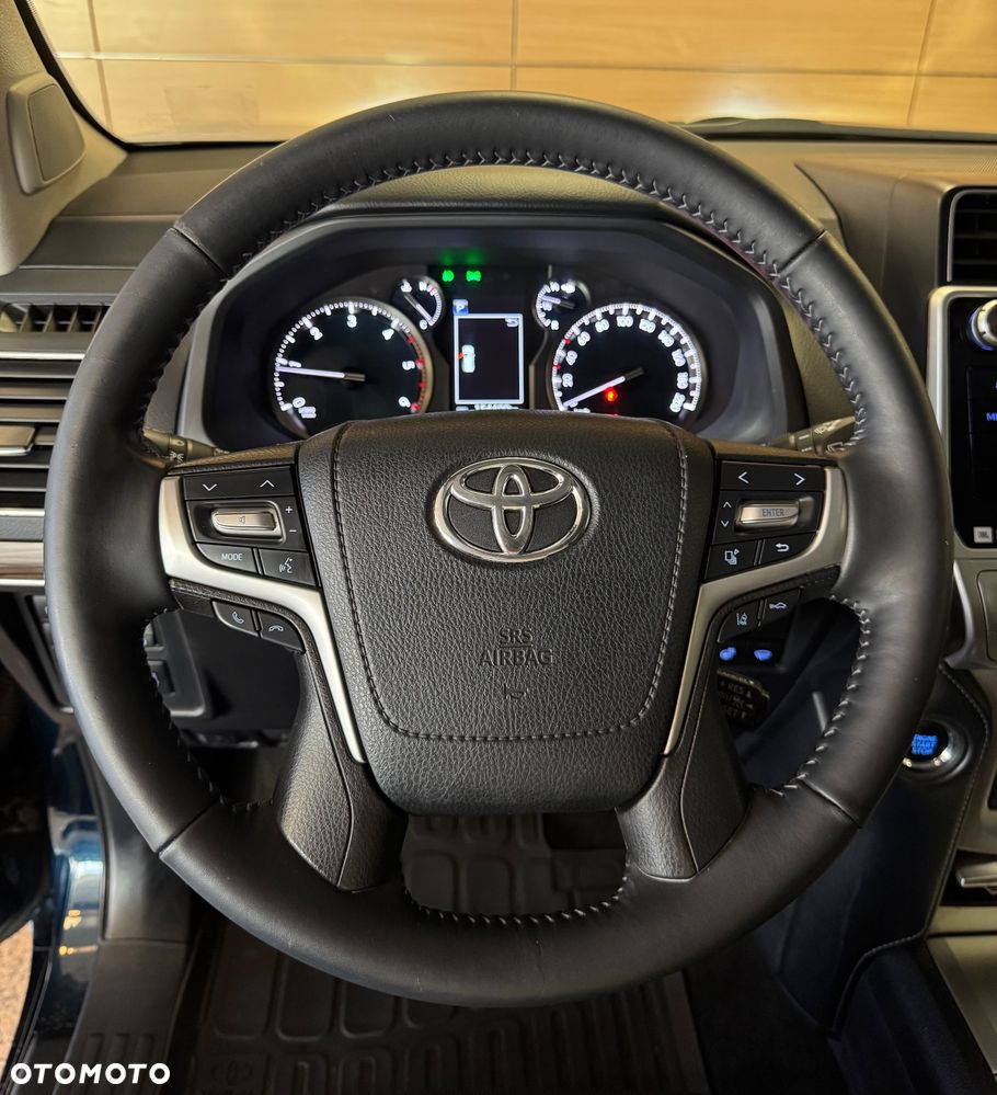 Toyota Land Cruiser LC 2.8 D-4D Invincible - 26