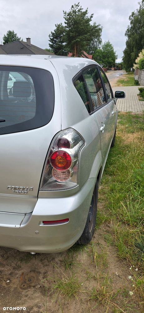 Toyota Corolla Verso - 11