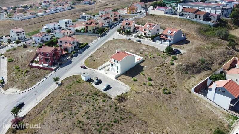 Lote de terreno em gaveto com 479 m2 em Ponte do Rol - Grande imagem: 4/23