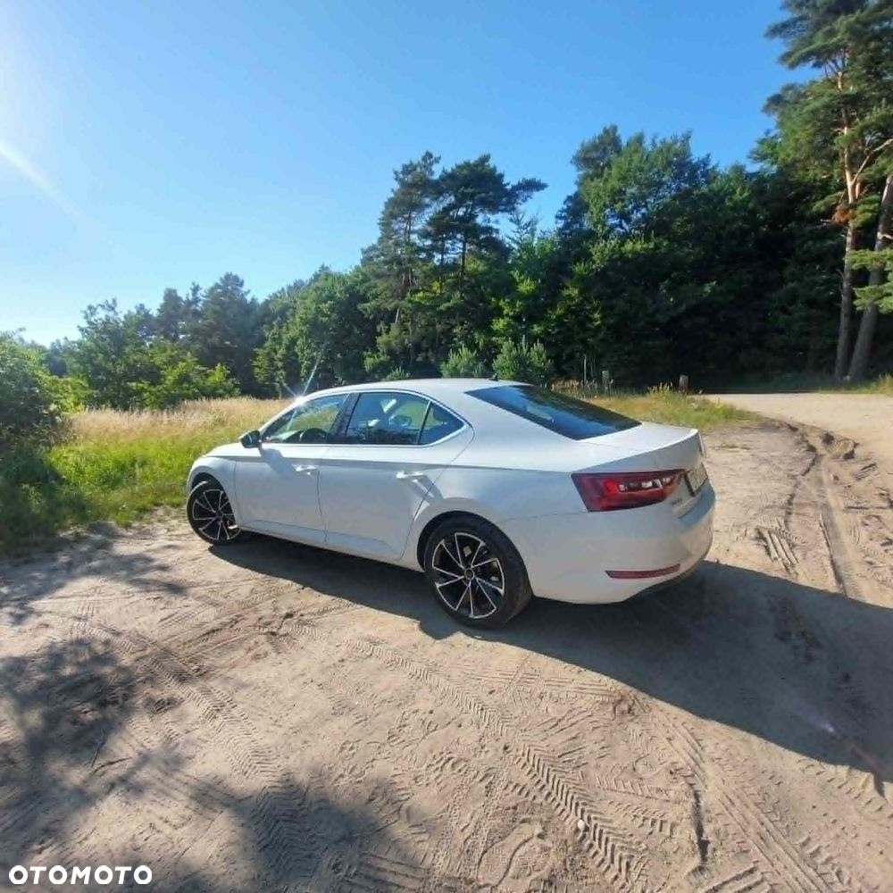 Skoda Superb 2.0 TDI Ambition DSG7 - 11