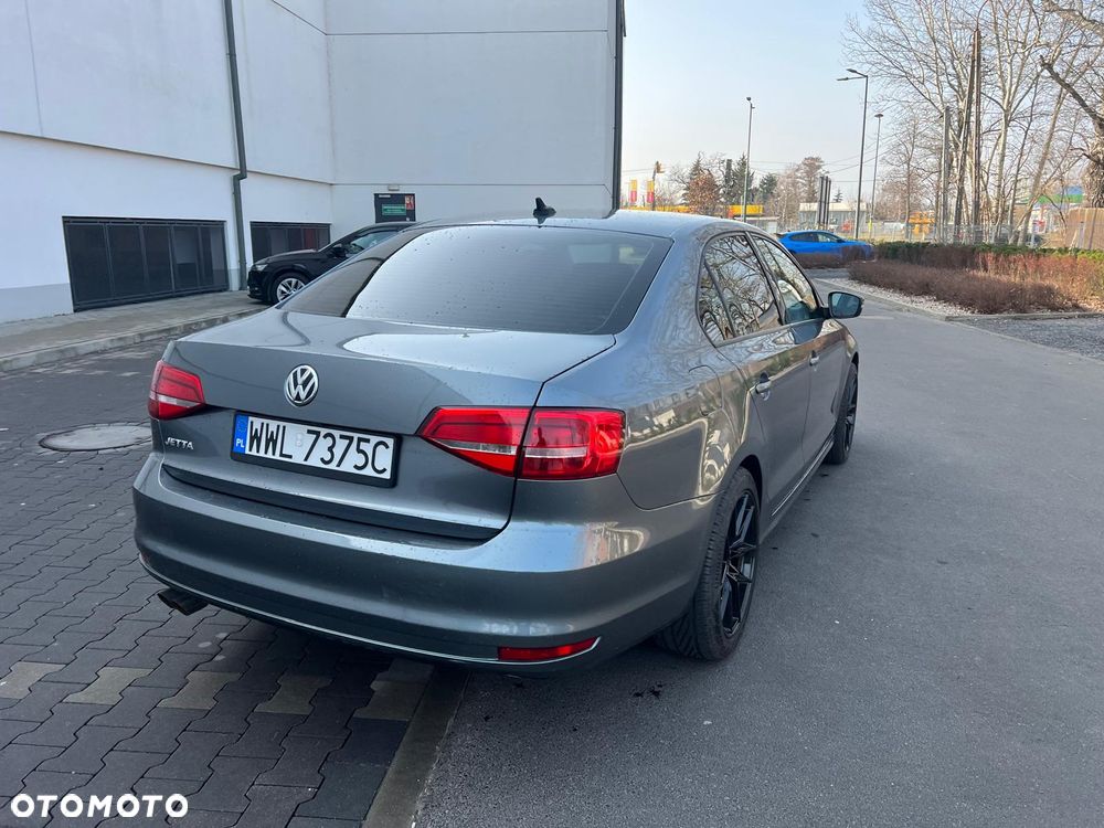 Volkswagen Jetta 2.0 Base - 12