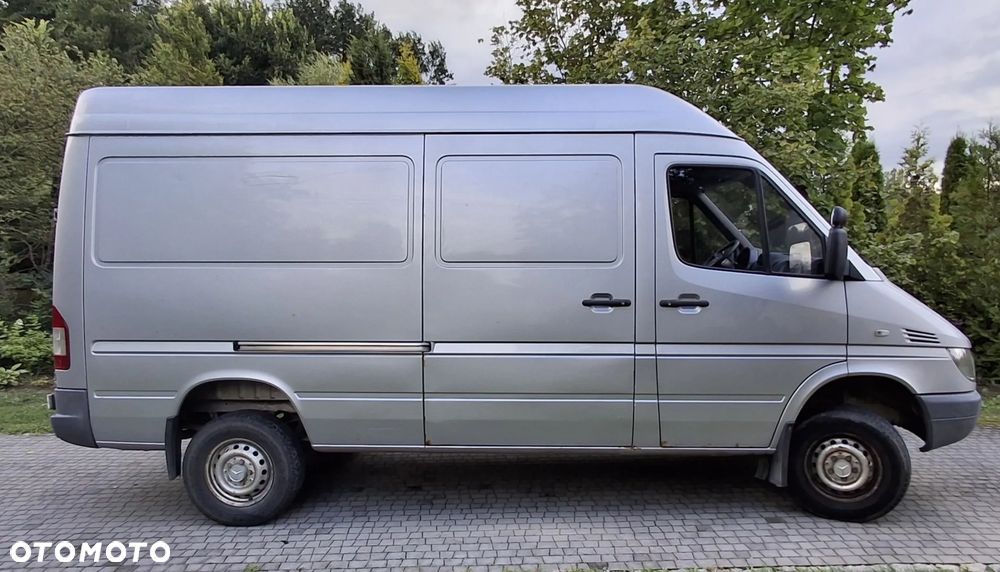 Mercedes-Benz Sprinter - 6