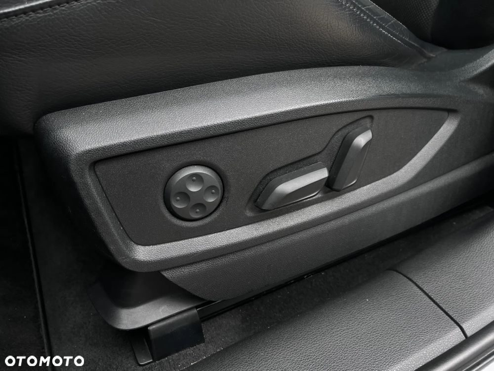 Audi Q5 2.0 TFSI quattro S tronic design - 12