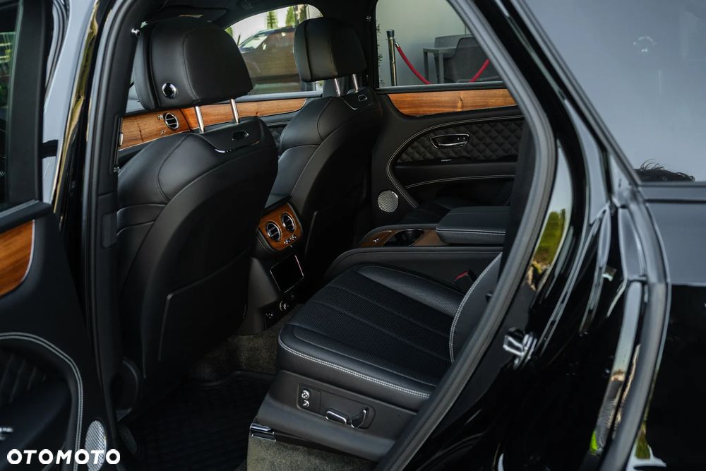 Bentley Bentayga - 25
