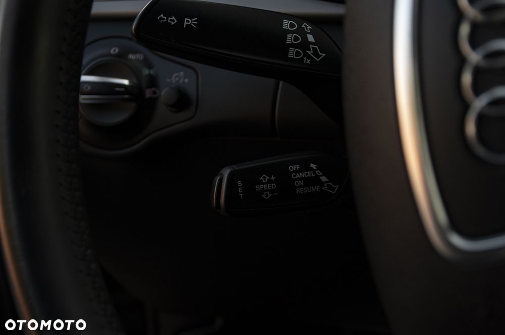 Audi A4 Limousine 1.8 TFSI S line Sportpaket - 28