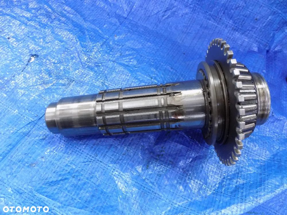 tuleja wałka wom synchronizator l78945 john deere 6300 6100 6200 6400 - 1