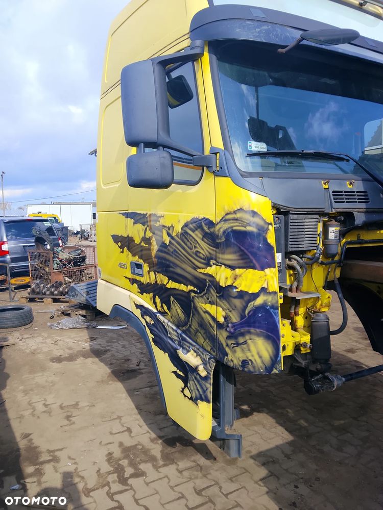 Kabina kompletna Volvo fh12 - 2
