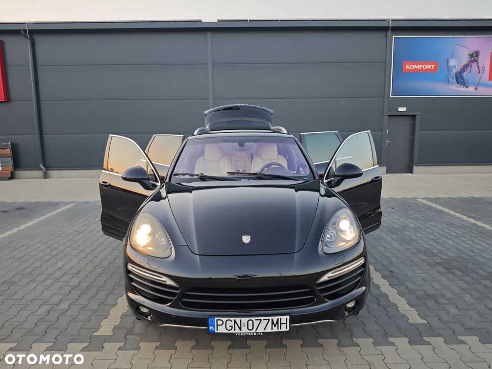 Porsche Cayenne S - 1