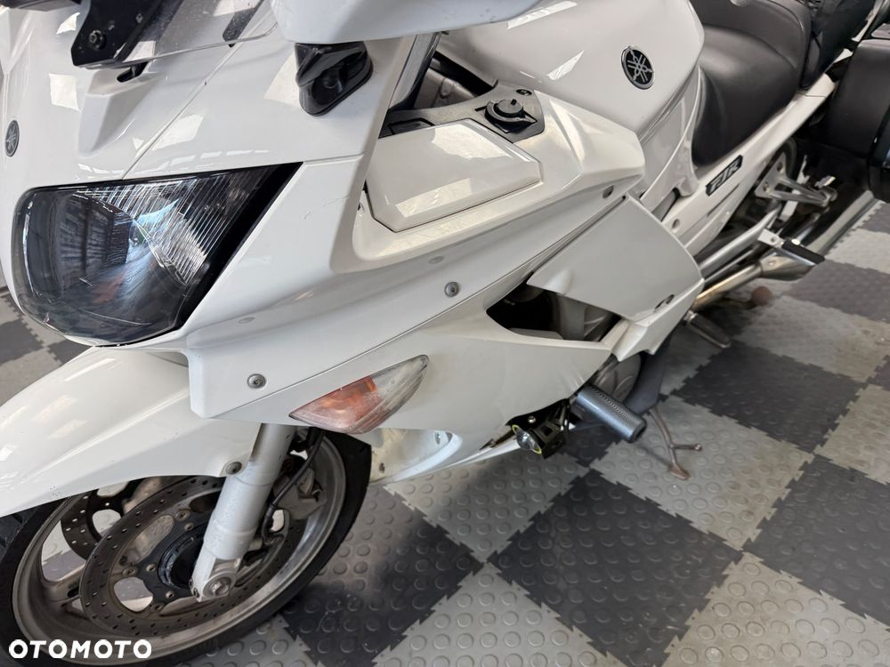 Yamaha FJR - 15