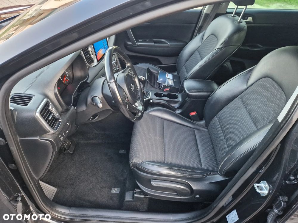 Kia Sportage 2.0 CRDI 2WD Attract - 9