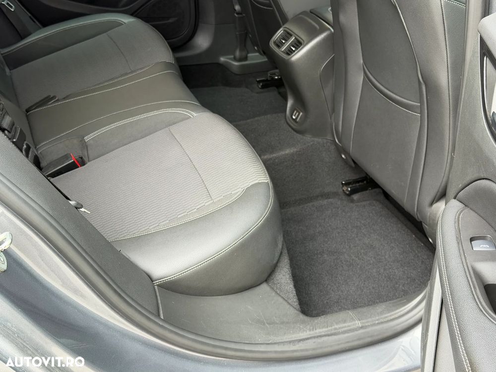 Volkswagen Passat - 37