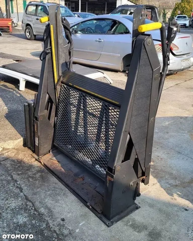 Podest rampa do wózka inwalidzkiego najazdy Iveco Ducato Nissan - 3