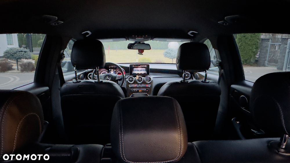 Mercedes-Benz GLC - 21