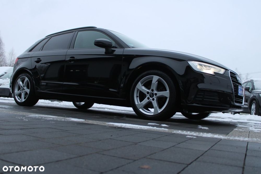 Audi A3 Sportback - 12