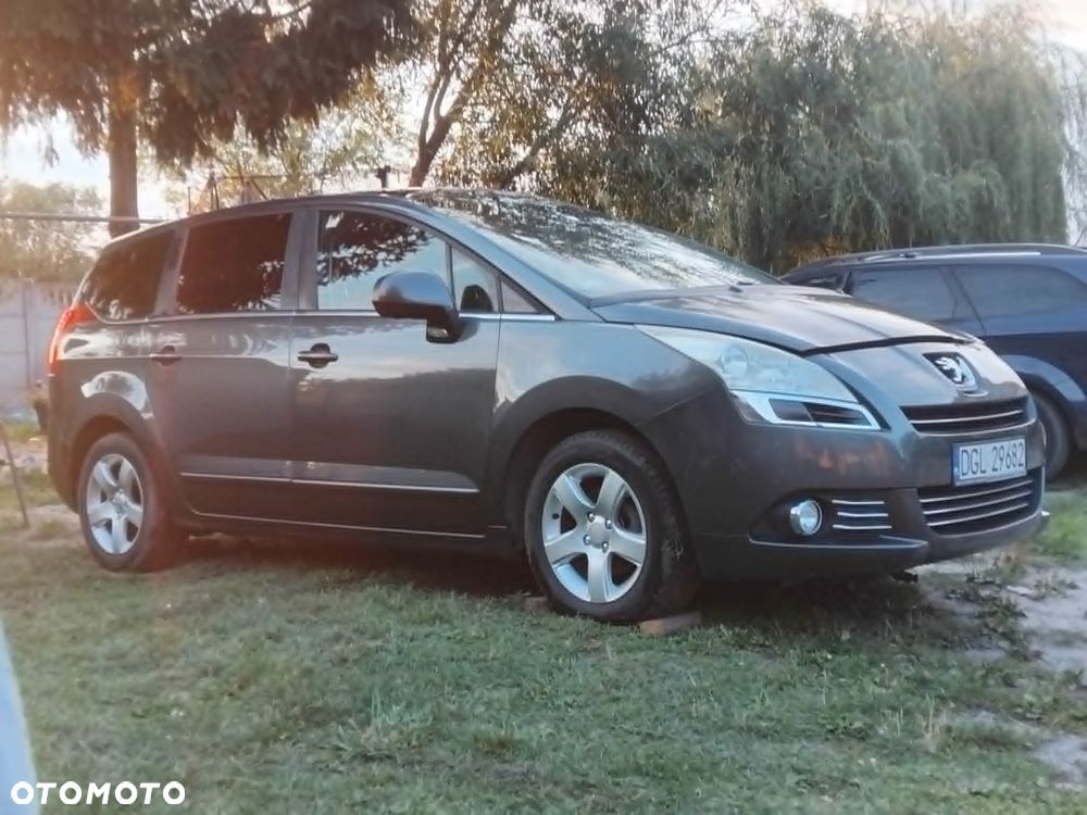 Peugeot 5008 1.6 Premium - 2