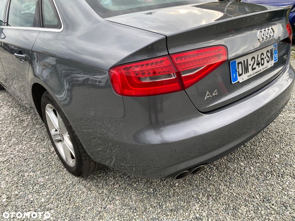 Audi A4 Limousine 2.0 TDI DPF clean diesel Ambiente - 11