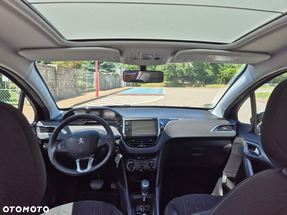 Peugeot 2008 1.2 Pure Tech GPF Allure S&S EAT6 - 11