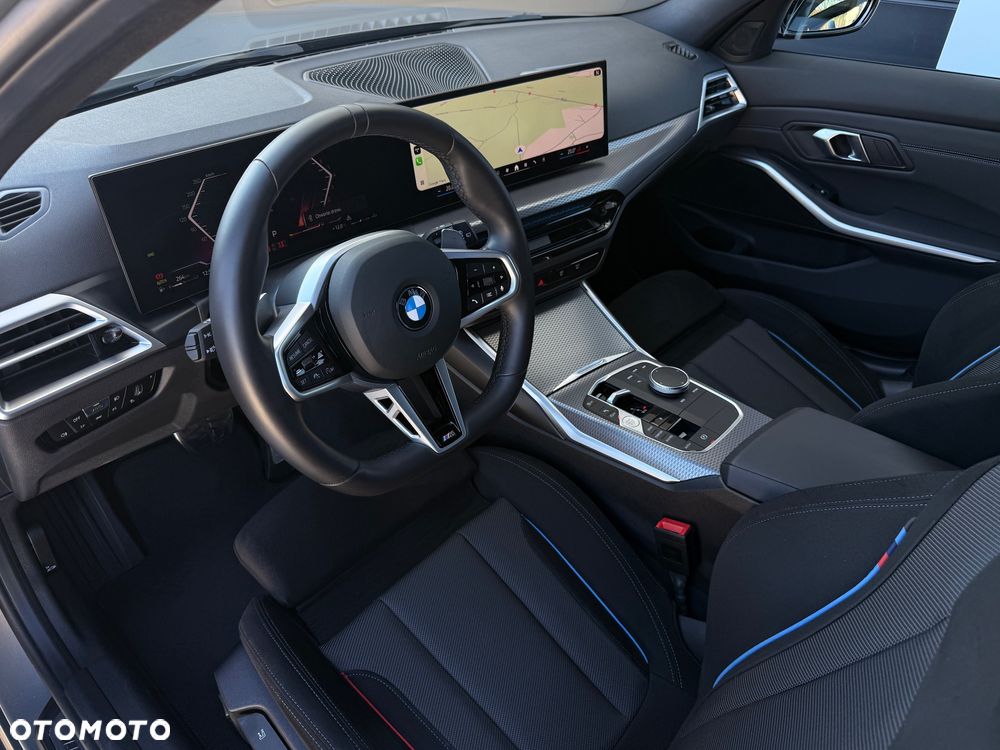 BMW Seria 3 330i xDrive M Sport - 38