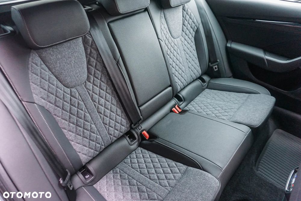 Skoda Octavia 2.0 TSI Sportline 4x4 DSG - 36