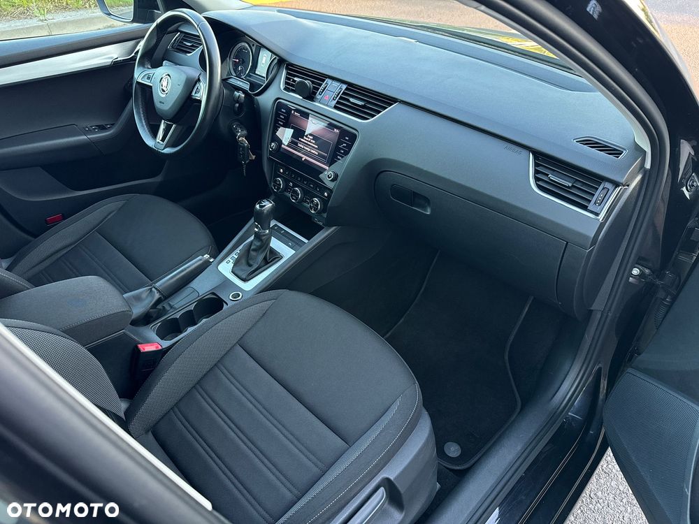 Skoda Octavia 2.0 TDI DSG Ambition - 32