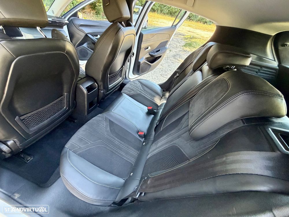 Peugeot 308 1.2 PureTech Allure Pack - 54