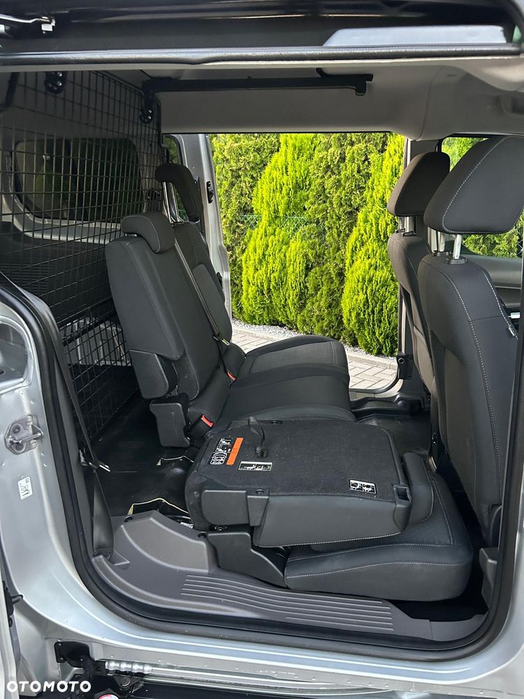 Ford Tourneo Connect Grand - 27
