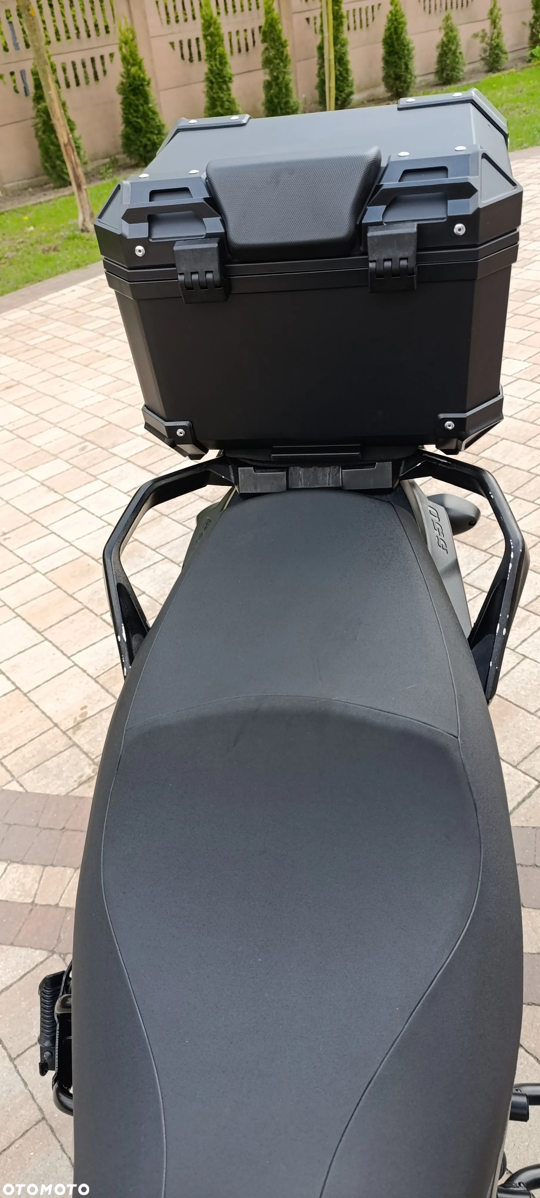Suzuki V-STROM - 10